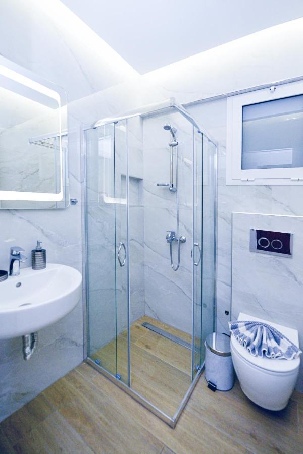 Astoria Studio Ii, Rhodes City Center - Brand New Bathroom מראה חיצוני תמונה